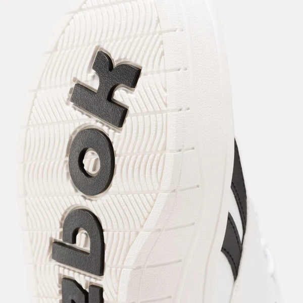 Court Advance Surge Women's Sneakers