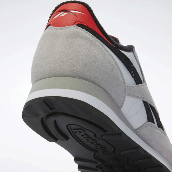 Classic Leather Unisex Sneakers