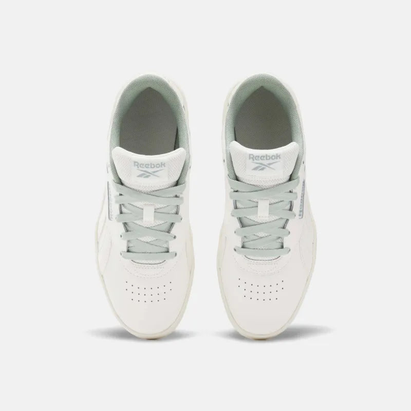 Court Advance Surge Women's Sneakers