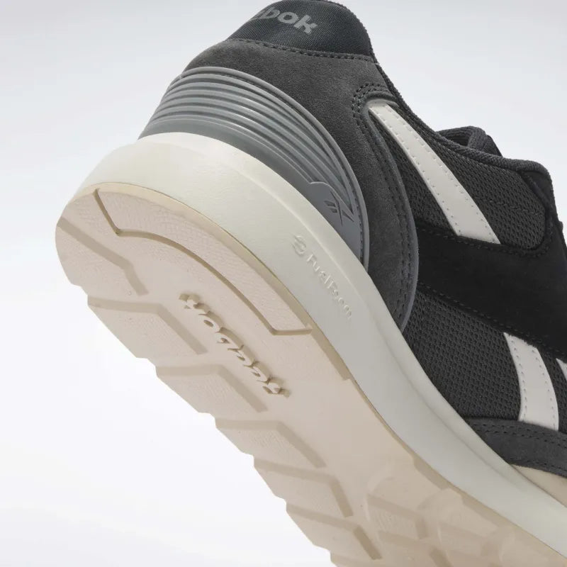 GL1100 Unisex Sneakers