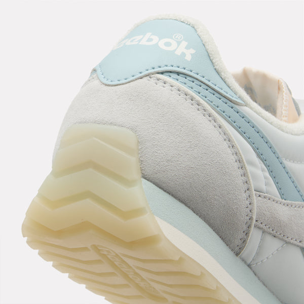 Classic AZ Women's Sneakers