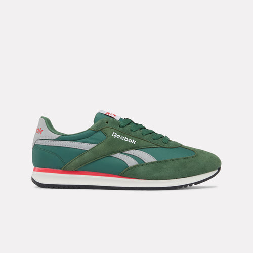 World 70 Sneakers