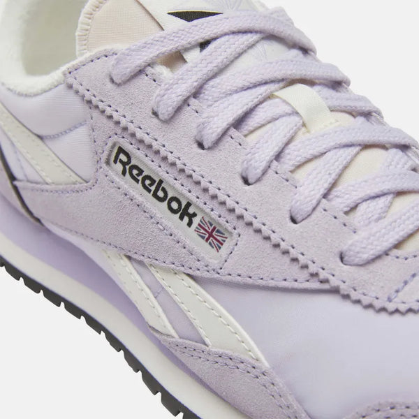 Classic AZ Women's Sneakers