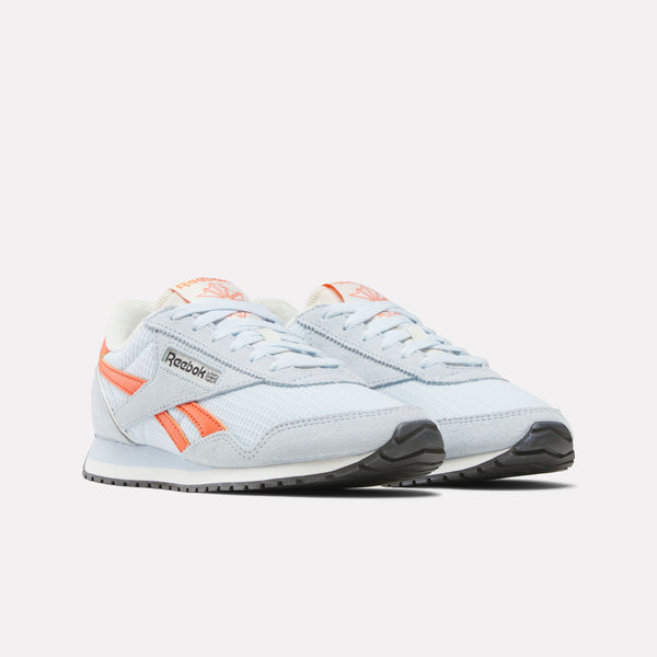 Classic AZ Womens Sneaker
