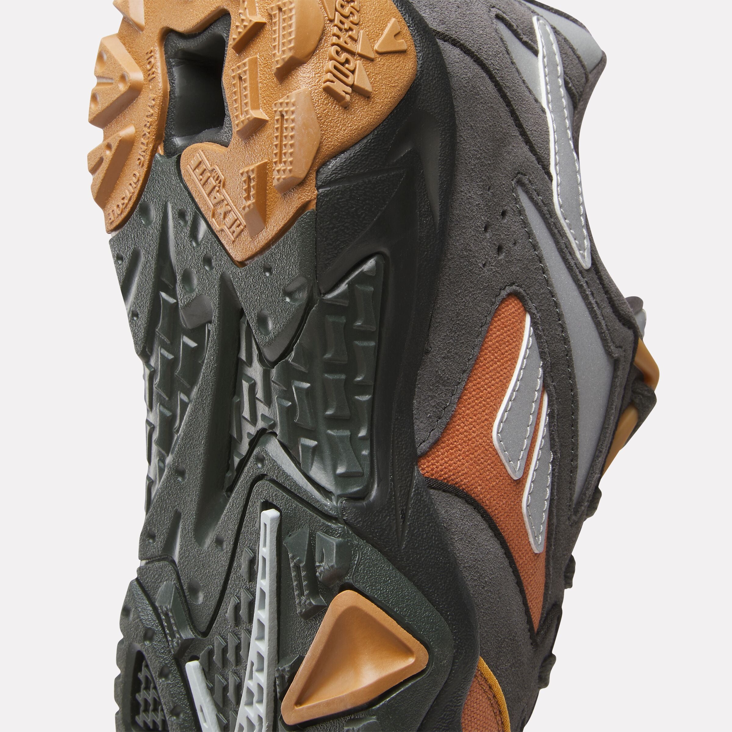 Reebok Preseason 94 Low Unisex Basketball Universal Sneakers in
