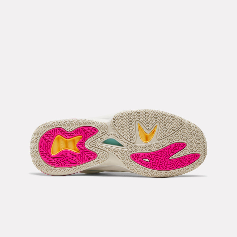 Scarpe da Basket Barbie x Angel Reese 1